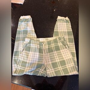 Aerie Green Plaid Lounge Pants